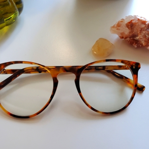 Tijn Glasses - Picture 3 of 5